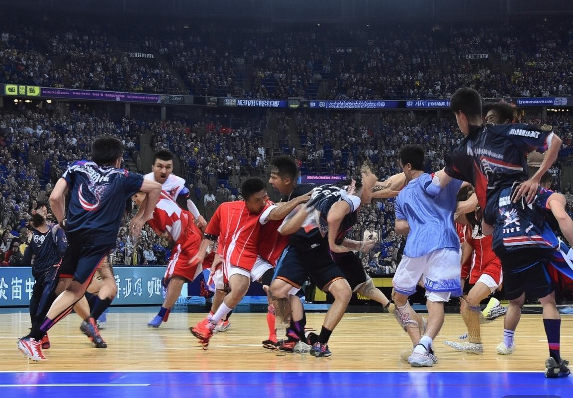 CBA焦点对决：北京对阵厂州巅峰对决，悬念揭晓(图2)